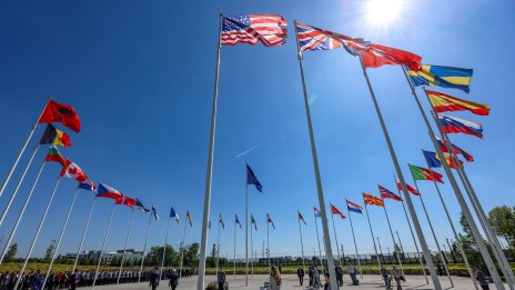 Европа може да оцелее без военната подкрепа на САЩ, но с 1 трилион долара