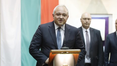Демерджиев разпореди фонд "Пътна безопасност" да финансира само мерки срещу катастрофите