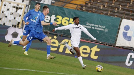 Славия разби Спартак Варна без проблеми с 4:0 