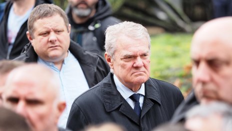 Румен Петков за заглушителя: Създава впечатление за PR по време на криза