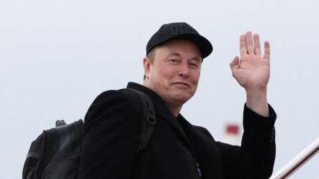 Футуризъм: Следващата цел на Мъск е да изпрати роботите Optimus до Марс ВИДЕО