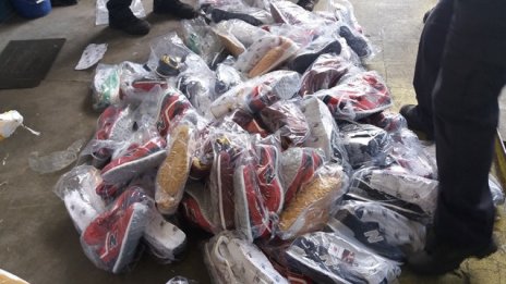 Задържаха контрабандни стоки при полицейска акция в Разградско