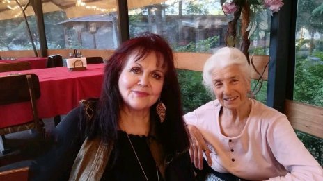 Янка Рупкина продължава да е в кома, така е изписана и от болницата