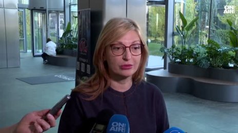 Еврокомисар Захариева: ЕК е щастлива от влизането ни в еврозоната