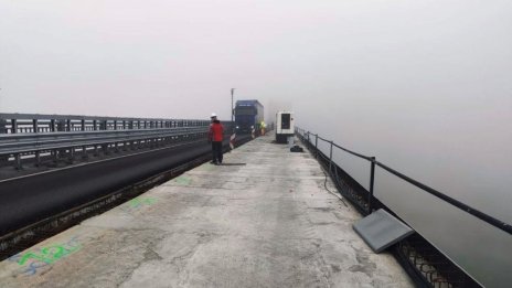 Спират днес движението по Дунав мост при Русе заради ремонт