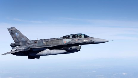 Защо САЩ направиха първото си разполагане на изтребители F-22 в Израел?