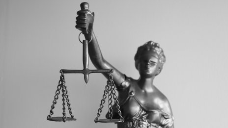 Поискаха 30 години затвор за служителка в ясла, убила дете