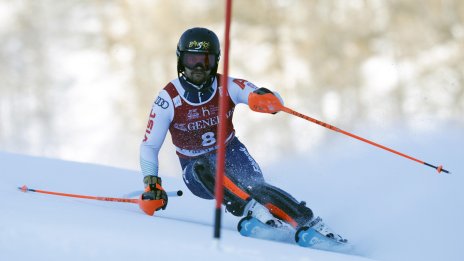 Алберт Попов се класира 23-и в слалома в Алта Бадия