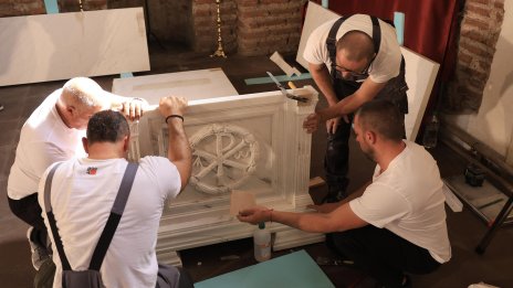 В "Света София" сглобяват саркофага за тленните останки на цар Самуил (СНИМКИ)