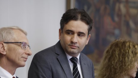 Божанов: Радев поема щафетата, превръщаме се в &ldquo;Орбанова Унгария&rdquo;