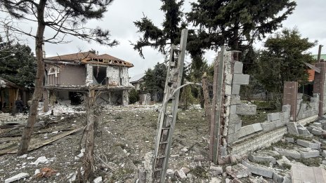 Бият се за Украйна, но се чувстват изоставени: Чужди доброволци срещу бюрокрацията в Киев