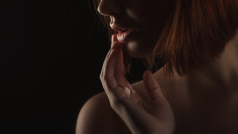 Извратеняци изровиха трупа на убита моделка и задигнаха главата ѝ