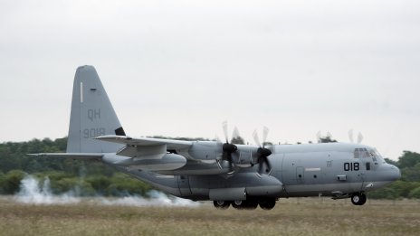 Версията на Иран: Унищожили самолет и два хеликоптера на САЩ