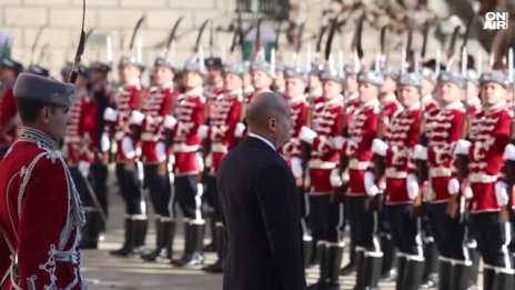 Българите за Деня на будителите: Да си припомняме историята не само днес