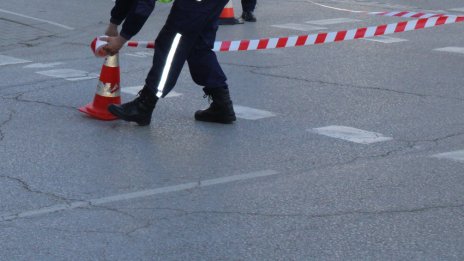 18-годишен шофьор блъсна 16-годишно момиче на пешеходна пътека