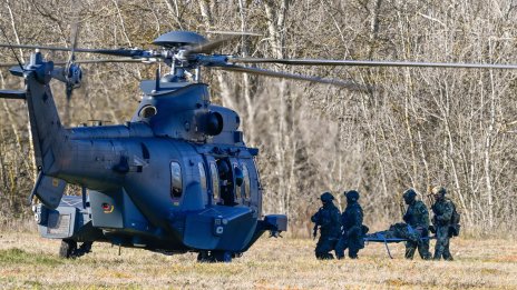 Мега армията на Полша ескалира: Подводниците ѝ идват от Швеция, танкове - от САЩ и Корея