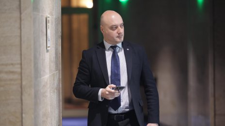 ДБ: Не трябва да оставаме Сарафов да се измъкне с 20 заплати без да понесе отговорност 