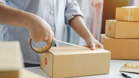 Куриерските услуги поскъпват