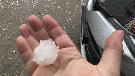 Започват огледи на пострадалите от градушка в три новозагорски села