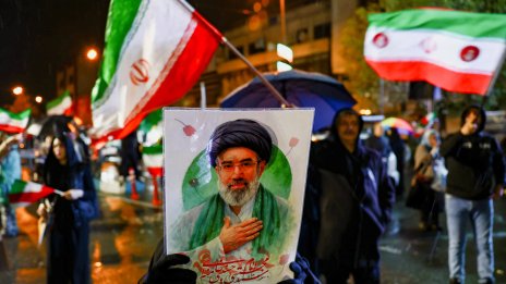 ЦРУ потвърждава, че новият аятолах е гей, Тръмп: Лош старт в праволинейна страна