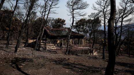 Температури от 40 градуса и нови пожари в Гърция