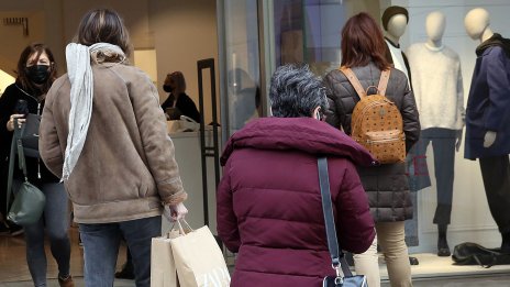 Наложиха 200 000 евро глоби за продажба на стоки менте в Гърция