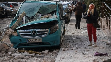 Русия е изстреляла повече от 400 дрона и ракети през нощта