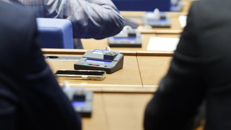 В НС ще обсъждат дискусионния нов ред за работа