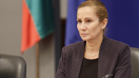 450 000 души се осигуряват на минимална работна заплата