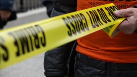 Абсурд: 7-годишно от Мериленд е ранено след инцидент с пистолет в класната стая