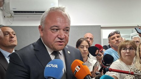 Демерджиев за взрива във военния завод: Няма данни за външна намеса 