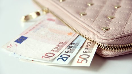 Прогноза: България изпреварва Гърция по доходи до 2030 година