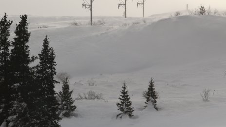 ПСС: В планините вали сняг, на места мокър, духа и вятър