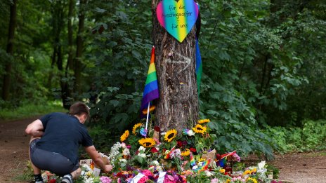 След убийството на гей парада: Проблемът е, че се казва Абдул, а не Хайнрих