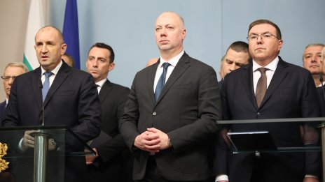 Желязков: Български войник няма да се бие в Украйна 