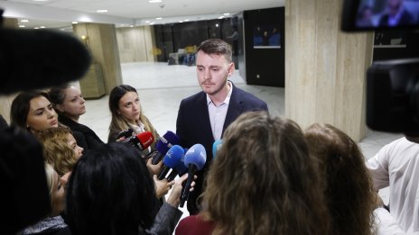 Ще поиска ли щабът на Йотова официална подкрепа от други политически сили?