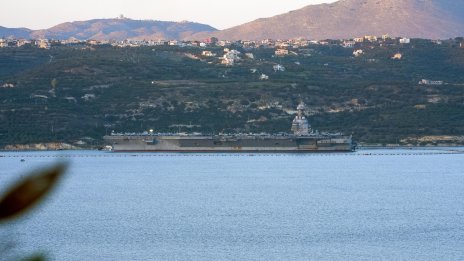 Военна база на Крит е в повишена бойна готовност