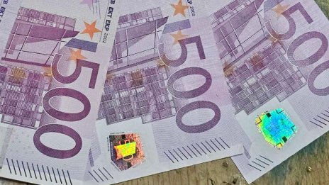 Турист плати с фалшива банкнота от 500 евро в Боровец