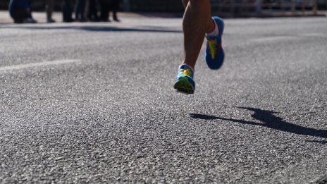 Запознайте се с 82-годишния ултрамаратонец, който има показателите на 20-годишен