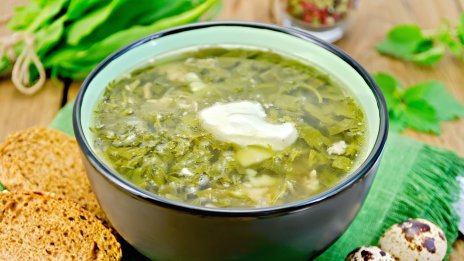 Рецептата Dnes: Селска супа с коприва и сирене