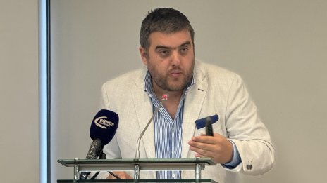 Даже и Хърватия беше по-добре, като влизаше в еврозоната