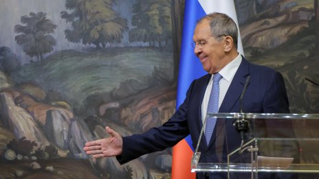 Лавров: Резултатите от изборите ще бъдат отговор към Запада, който се стреми да попречи на гласуването