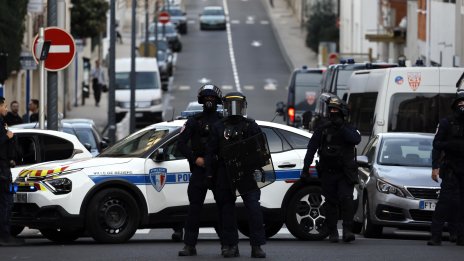 Обраха бижута за милиони евро от спящ китайски дипломат в Париж 