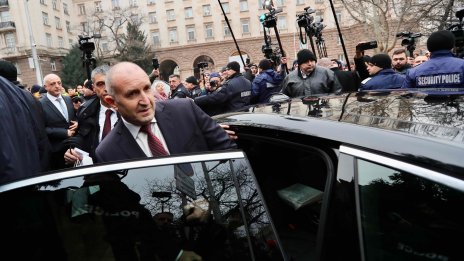 Хората в родното село на Радев го чакат на изборите с надежда, нямало да подведе народа