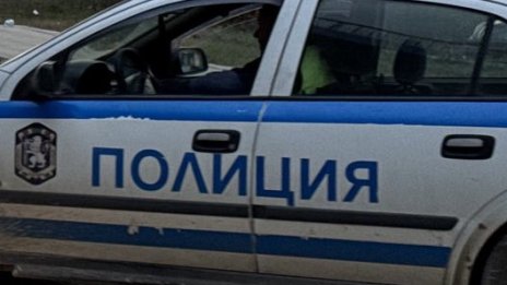 Недоволен дупничанин наби мебелист заради качеството на работата му