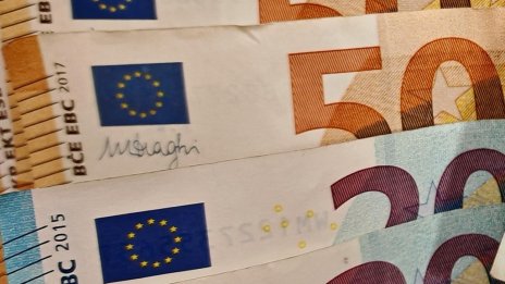 "Накрая плащат хората": Икономисти с предупреждение за данъчните промени