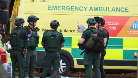 Много ранени при нападение с нож в синагога в Манчестър