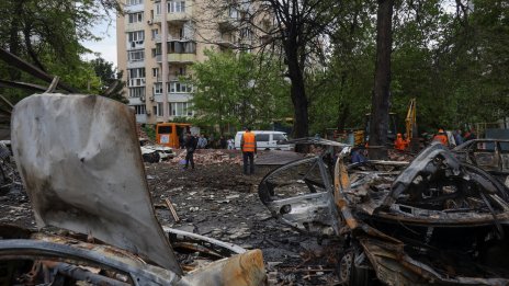 Масирана руска атака срещу Одеса с ударни дронове, един мъж е загинал