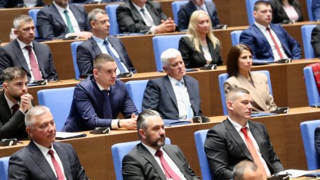И на второ четене: НС оряза правата на особения управител на "Лукойл" 