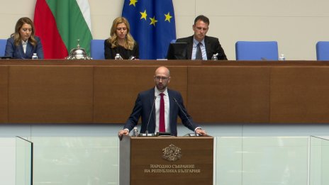 България разполага с инструменти да избегне свръхдефицит